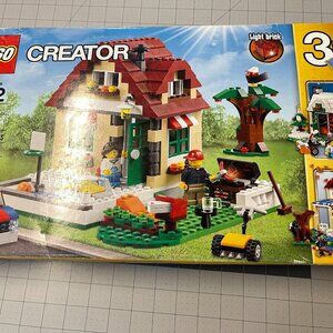 LEGO 31038 3 IN 1 CHANGING SEASONS HOUSE - NEW SEALED - BOX DAMAGED